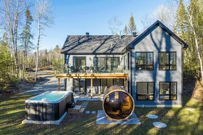 Image de Chalet neuf avec Spa et Sauna | Le NaturÔ Spa