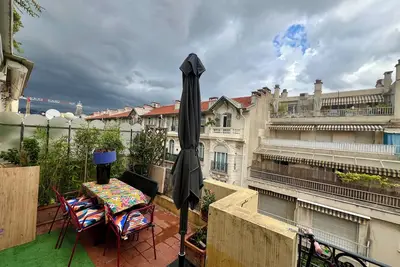 Image de Appartement Art Déco avec grande terrasse – Cœur de Nice Libération