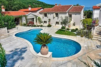Image de Luxury Villa in Svici
