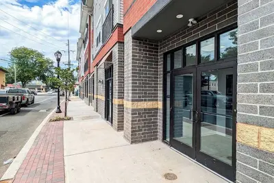 Image de 322 Brand New 2 Bdr, 1 Kit, 2 Bth, 1 Liv