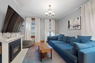 Image de Our Locally World Famous Home