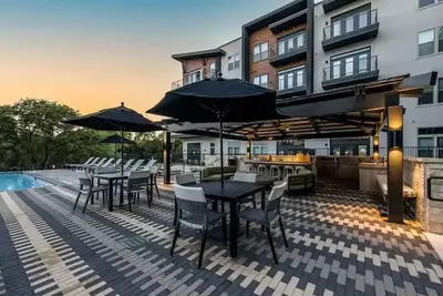 Image de Luxurious New Unit|1Bd1Ba|Pool, Golf Sim 10