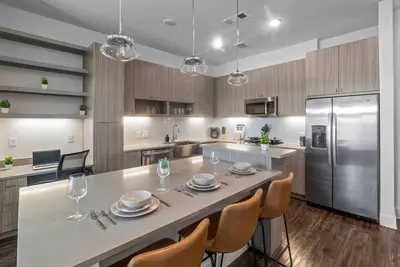 Image de Luxurious New Unit|1Bd1Ba|Pool, Golf Sim