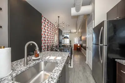 Queen City Views 1 – Chic 1 Bdr!