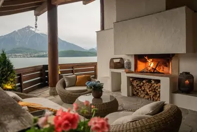 Image de Chalet on the lake with panoramic views