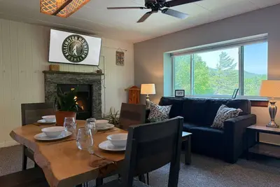 Image de MightyMoose- Pool, Hot tub, Sauna, Gym, Near Resort