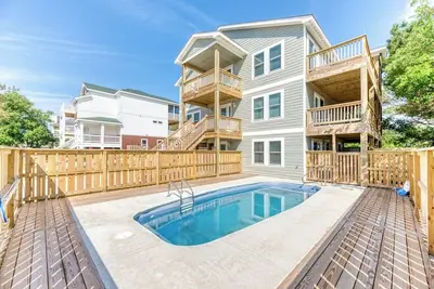 Image de Spacious Corolla Getaway w/ Private Pool & Game Room - Close to Sound & Beach!