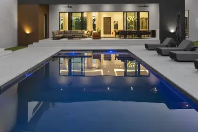 Image de 9br Sophisticated Villa Ruby