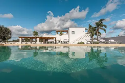 Image de Villa à Ostuni avec 6 chambres à coucher, 12 couchages