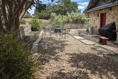 Image de Charming 3-bedroom home in peaceful Round Mountain w/ WiFi, Ac, & great outdoors