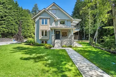 Image de 2 Level Suite ~ Tranquil & Relaxing ~ Creekside