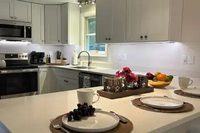 Image de 3 Br mountains cottage hiking boat lake peaceful family adventures Winniescapes