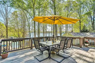 Image de Maine Stay - Dog-Friendly / Game Room / Screened-in Porch
