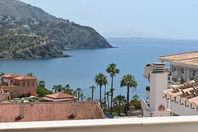 Image de Penthouse, Terrace, Sea view 2 min. walk to beach