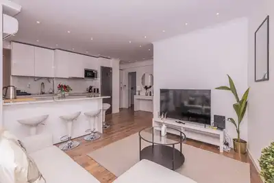 Image de Fully decorated T2 in central Lisbon, Portugal