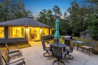 Image de Secluded Yurt Hideaway 10 min to Table Rock