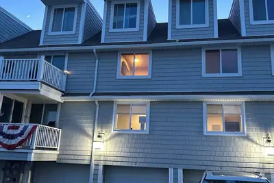Location location location - renovated 2-bedroom condo on Long Sands Beach