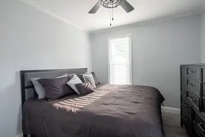 Image de Charming 3-bedroom farmhouse in Kalkaska with Wi-Fi, Ac