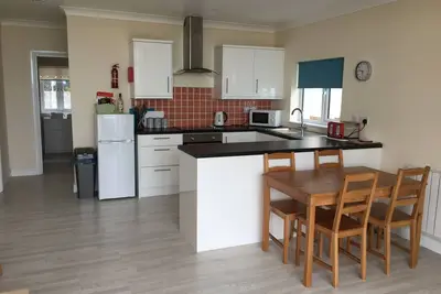Image de Bluebird - Coastal Charm in Carmarthenshire
