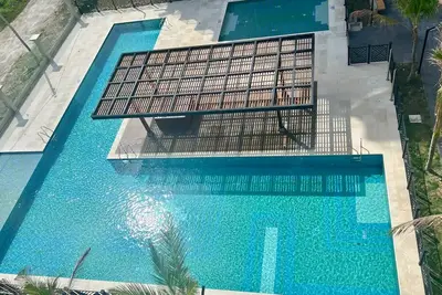 Image de Stylish Apartment in Prime Beachfront Location with Stunning Sea Views