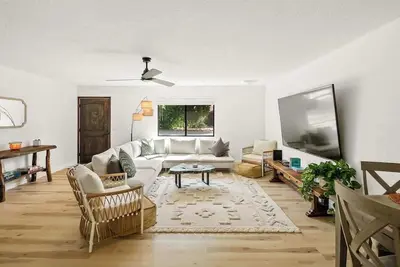 Image de Sedona Retreat with Backyard Games, Hot Tub & More