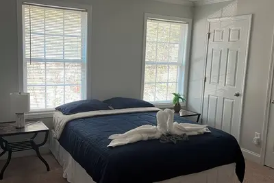 Image de Huge 5-bedroom house in fabulous Jonesboro 12 miles from airport/Atl