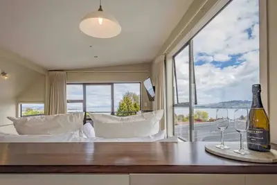 Image de Rokino Lake House A + Location and Views