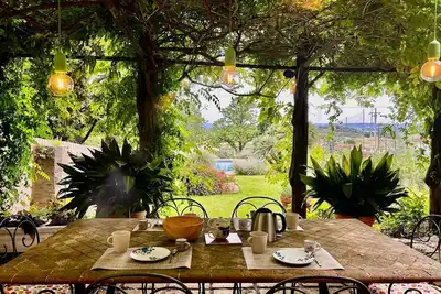 Image de Apartment surrounded by greenery with exclusive hot tub and shared pool