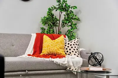 Image de Le PolkaDot •Aéroport Yyc •Entrée privée • SmartTV