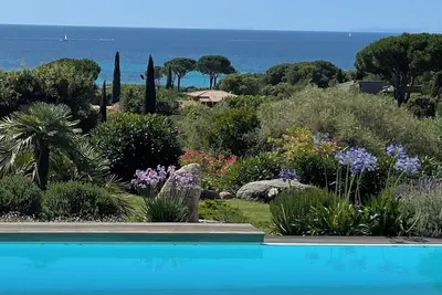 Image de Villa de standing dans domaine privé vue mer avec accès plage à 150 mètres
