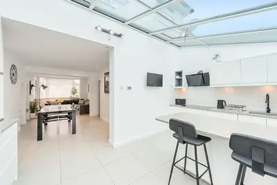 Image de Modern 4 Bed inc. Garden Room & Parking - Oxford - Pass the Keys