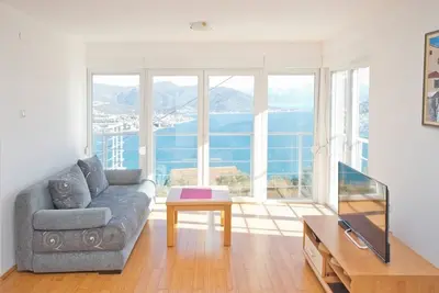 Image de Spacious luxury villa with heated private pool & spectacular views of Boka bay