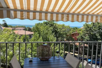 Image de Apt 4 pers, vue mer, plage à pied.