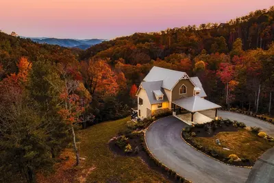 Image de Heated Pool/HotTub/Games/Fire/Sleep 20+