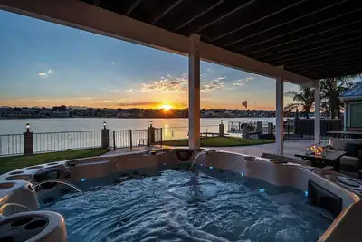 Image de Lakefront Oasis On The Open Water