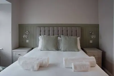 Image de Bungalow-Prestige-Salle de bain privée séparée-Vue sur Rue-Lime Kiln Cottage