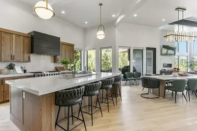 Image de New! 9005a - Luxury Four Bedroom