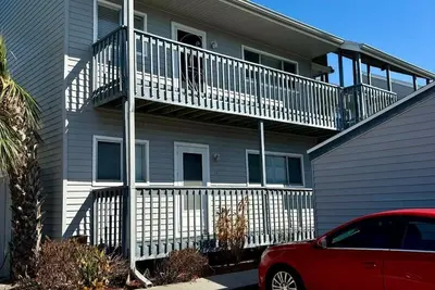 Image de Charming 2-bedroom condo in brilliant Venice with WiFi and pet friendly!