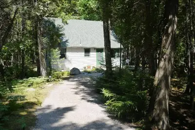 Image de Bayberry Cottage - Storybook cottage in the lovely woods of Pretty Marsh