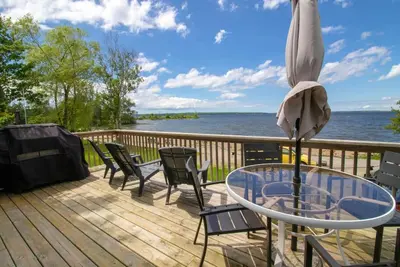 Image de Cozy Cabin-Stunning Sandy Beach!