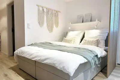 Image de 2 room ambient apartment with queen-size bed, bunk bed & sofa bed near the Alster