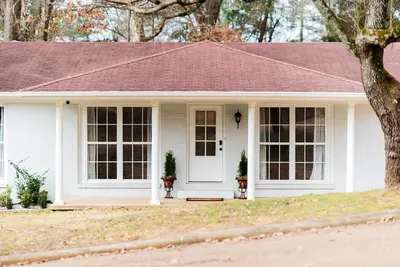 Image de Eagle Springs Short Term Stay