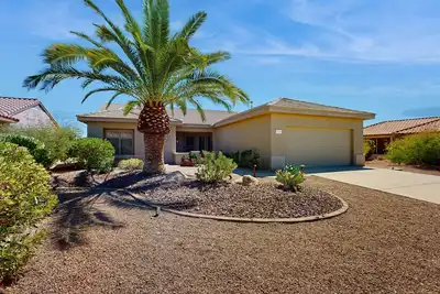 Image de Cozy home with patio, Washer/Dryer, Gas Grill & Central Ac - Pet Friendly