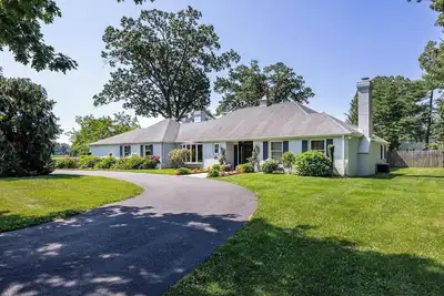 Image de One Bdr Apt/ Beautiful Area