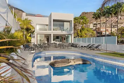 Image de Villa 'Karat Esmeralda' avec vue sur la mer, Wi-Fi et climatisation