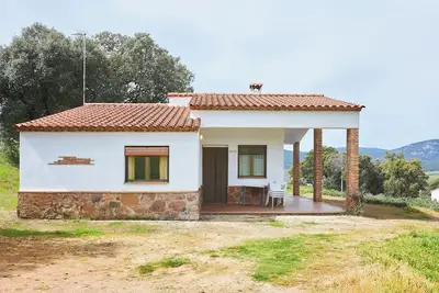 Image de Maison de campagne 'Casa La Encina' avec vue sur les montagnes, piscine partagée et climatisation
