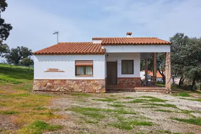 Image de Maison de campagne 'Casa El Águila' avec vue sur les montagnes, piscine partagée et climatisation