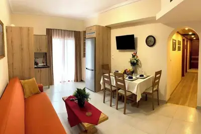 Image de Appartement 'Two Bedroom No 3' avec jardin partagé, Wi-Fi et climatisation