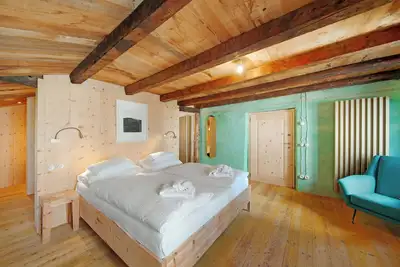 Image de Chambre 'Cànbrä Vèrdu' avec vue sur la montagne, terrasse partagée et Wi-Fi