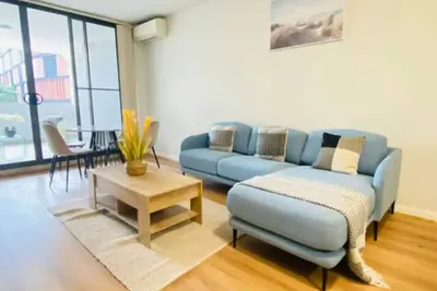 Image de Parramatta Homy 3Br near Train